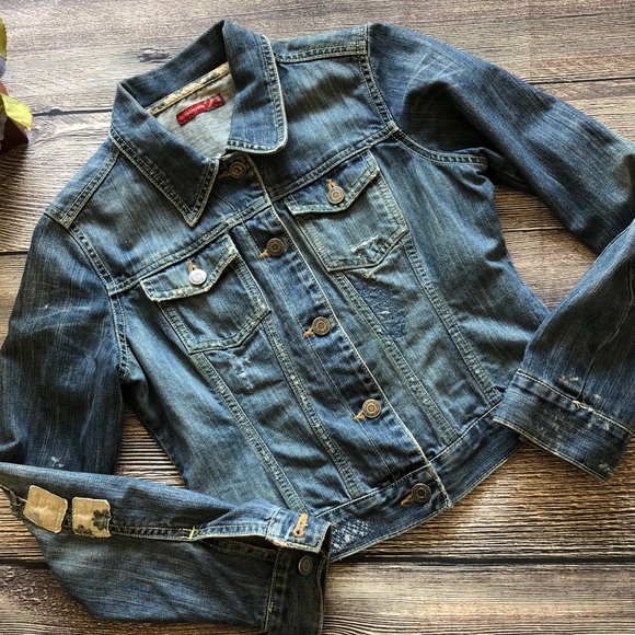 Forever 21 Jackets & Blazers - F21 Distressed Denim Jean Jacket sz Small